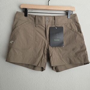 Arc'teryx Parapet Shorts in Nubian Brown size 6 NWT